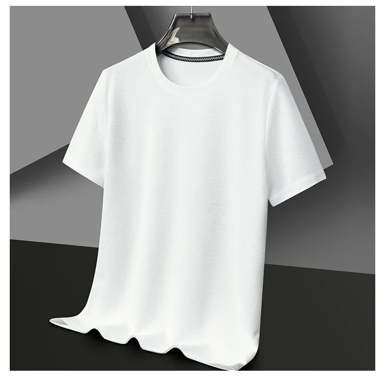 Détails du style du t-shirt gaufré PlatiNum pour homme