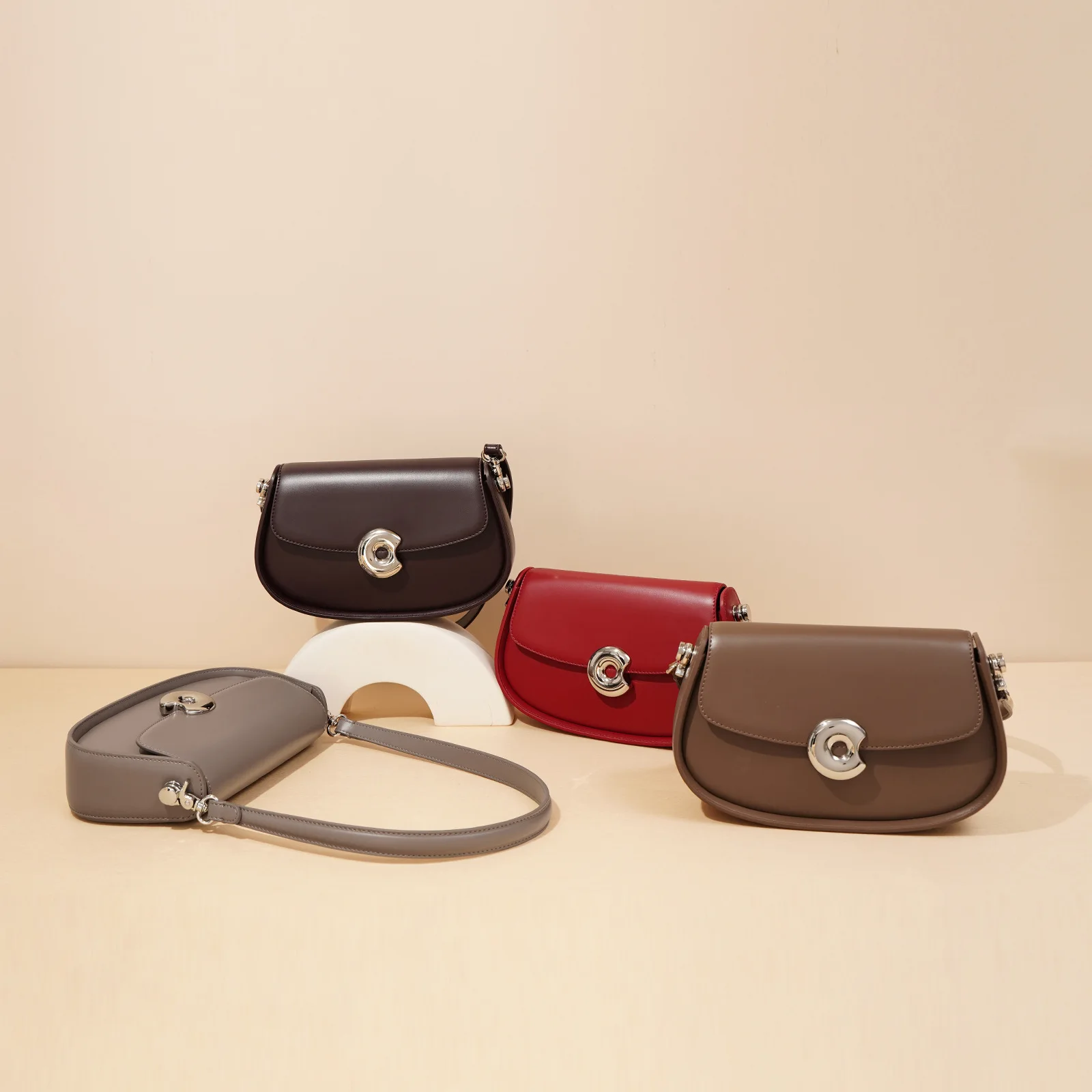 

High Quality Stylish Women Saddle Bag Fashion Genunine Leather Ladies Shoulder Crossbody Bag