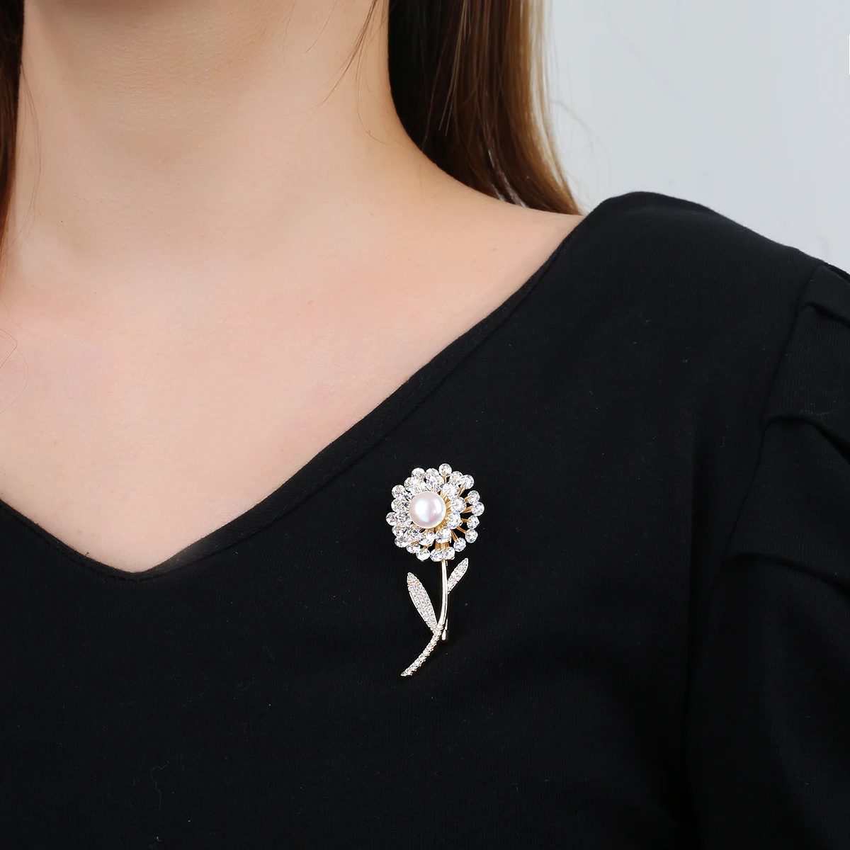 가벼운 럭셔리 틈새 색상 보존 아연 도금 지르콘 럭셔리 상감 진주 꽃 브로치, 레이디 웨딩 파티 보석 선물