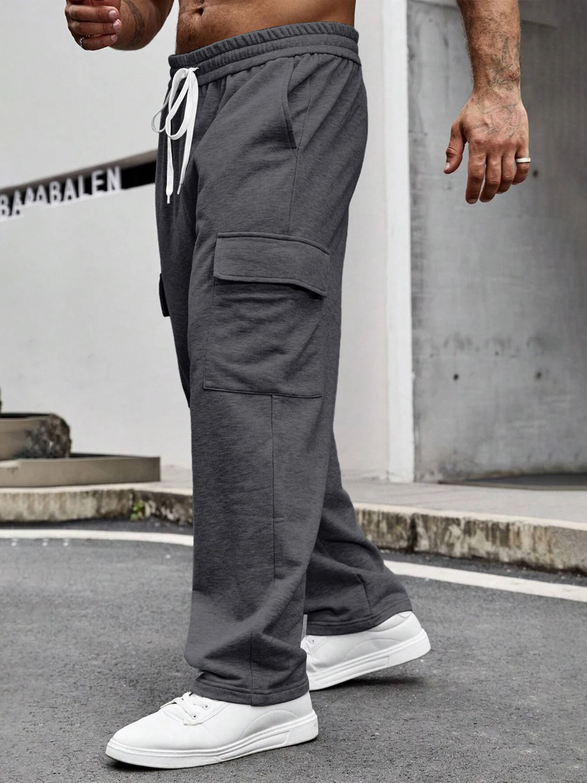 Description Picture 6 of itemSpring Men's Multi-Pocket Pants Outdoor Cargo Jogger Pant Work Hiking Tactical Loose Straight Trousers Sweatpants Male Clothing