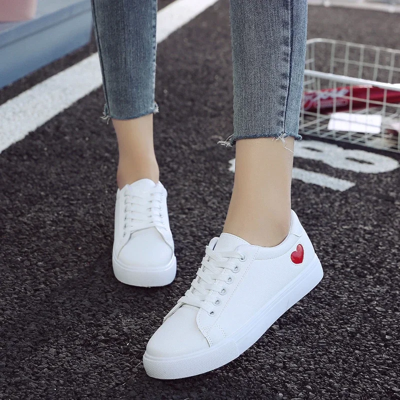 

Koren Style Women Canvas Shoes Women Casual Flats Heart Lace-up Fashion Female Spring/autumn Shoes Solid White Sneakers
