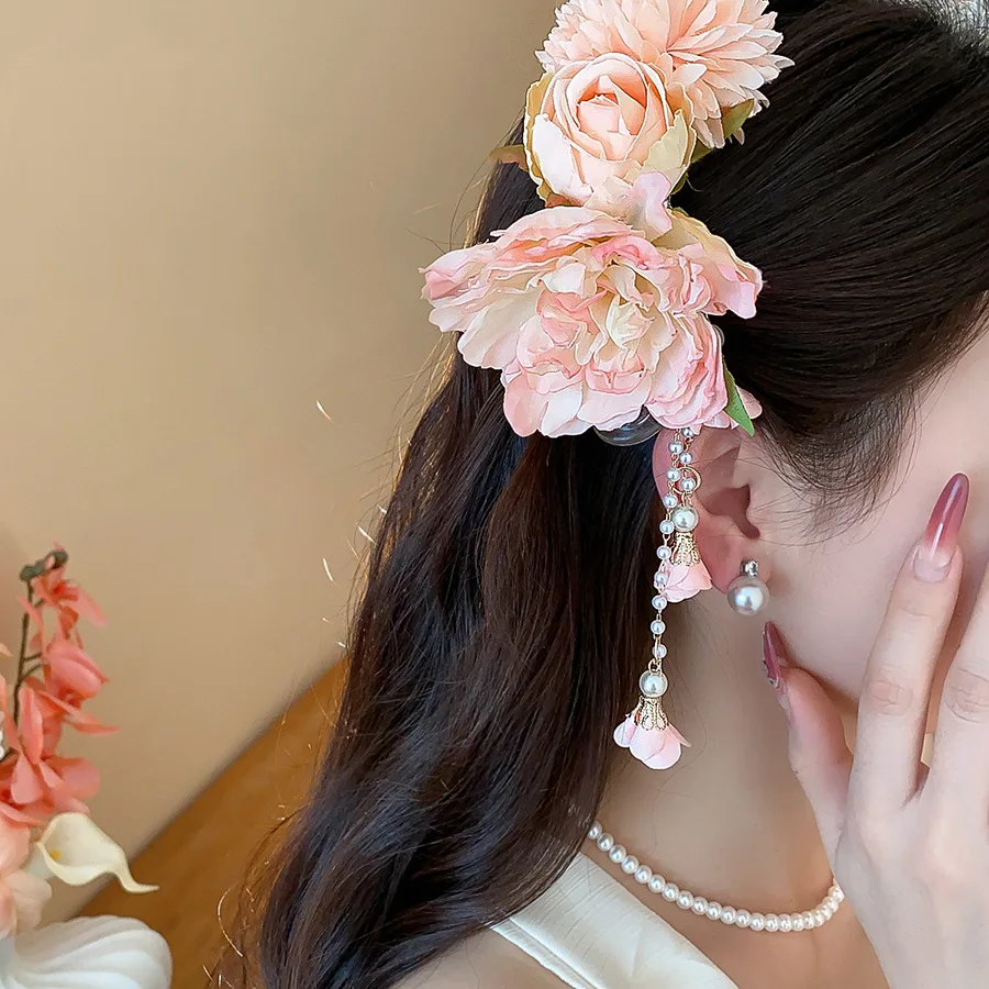 Exquisite rosa Stoffblumen-Haarspangen für Damen, süße lange Quasten-Haarnadeln, Cheongsam-Haarspangen mit Imitationsperlen für Liebhaberinnen – Detail 10