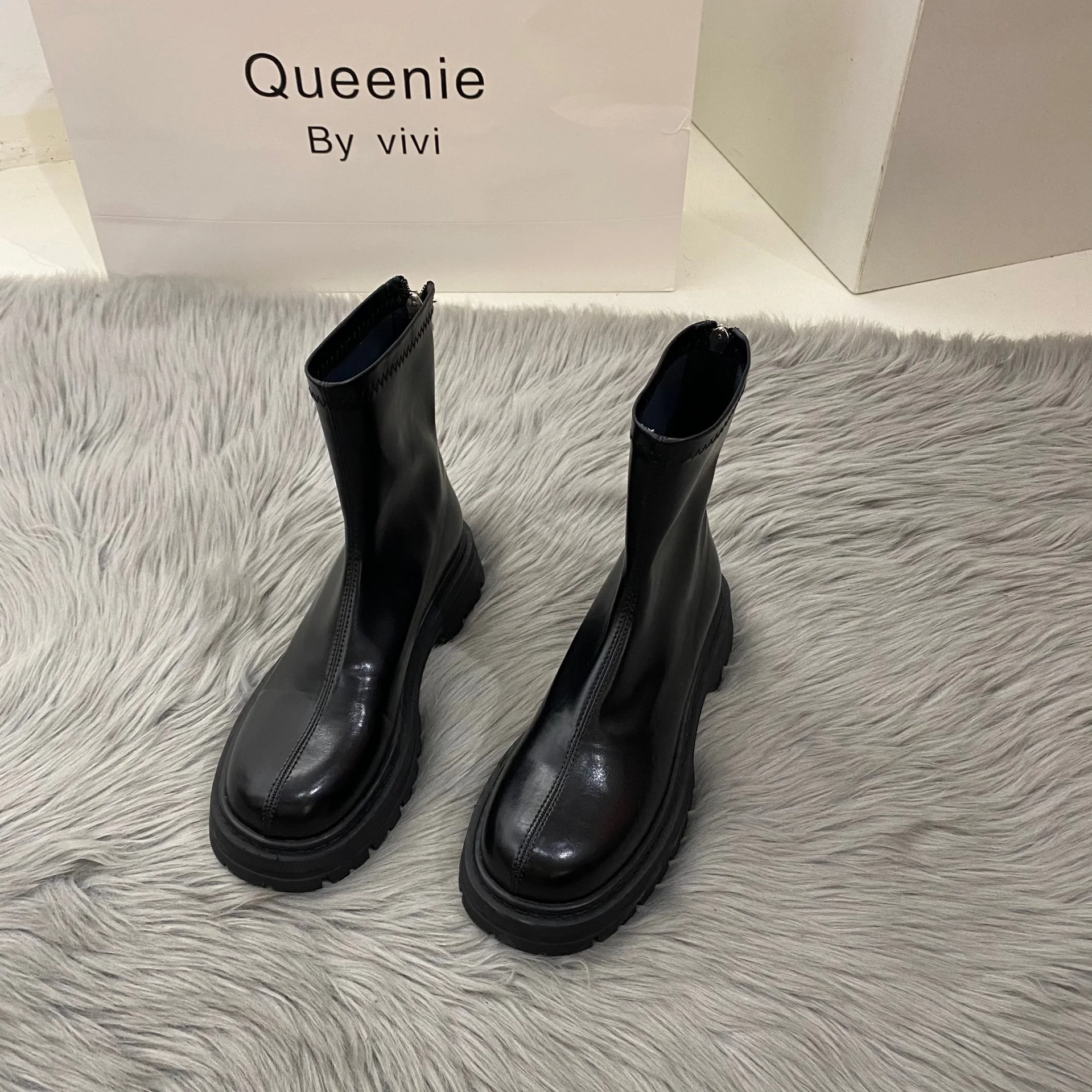 

Thick soled white skinny Martin boots women's shoes 2023 new summer brown Korean ankle boots black short boots