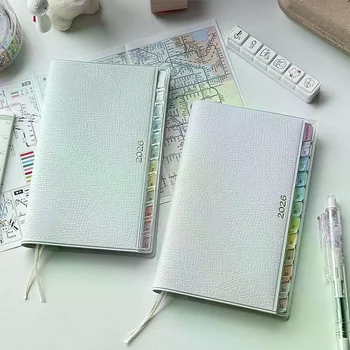 Agenda 2026 con Copertina Arcobaleno, Pianificatore Mensile e Settimanale di Alta Qualità, Blocco Note per Appunti di Lavoro
