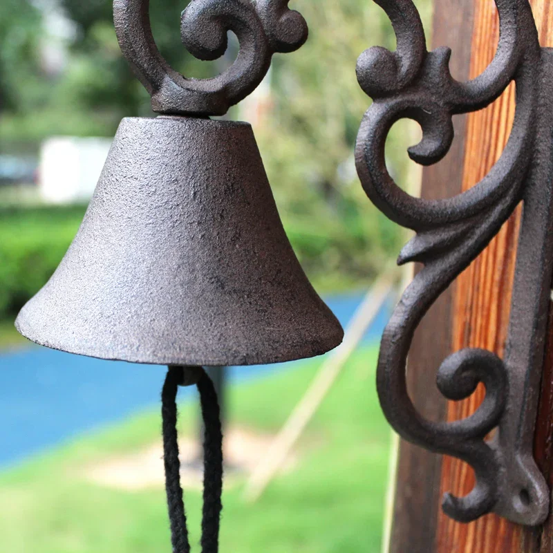 Cast Iron Doorbell Hand Crank Bell for Garden Wall Decoration