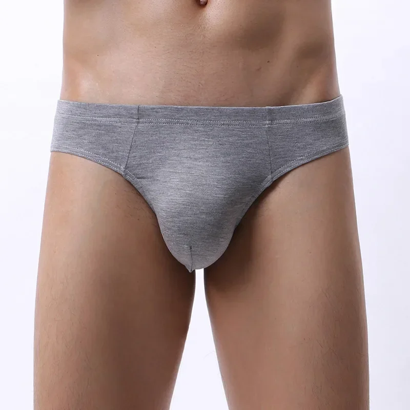 Wholesale men's bamboo fiber underwear, pure color briefs, European size loose pants, breathable young men's underwear 3