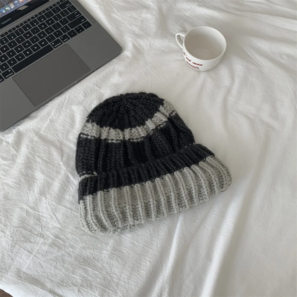 2023Japanese Big Head Wool Hat Women Autumn Winter All-match Color Matching Striped Knitted Hats Warm Casual Skullies_voghion.com
