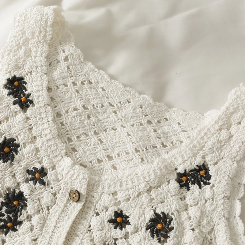 

Women French Vintage Crochet Knit Vest Waistcoat Sweet Flower Embroidery Button Sleeveless Cropped Cardigan