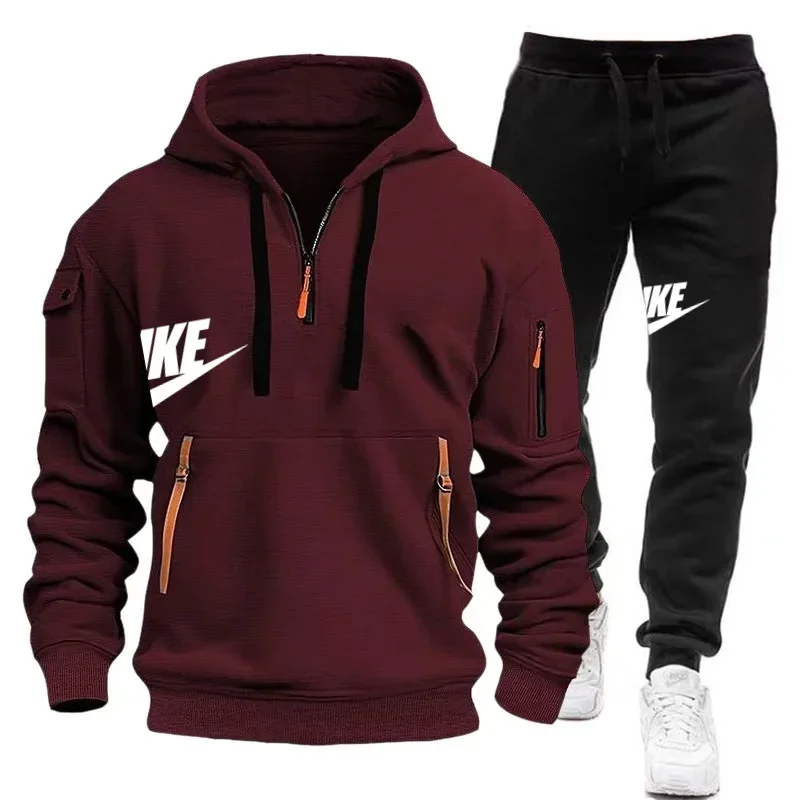 Conjunto deportivo informal para hombre con sudadera con capucha multibolsillos y pantalones deportivos en estilo otoño-invierno.