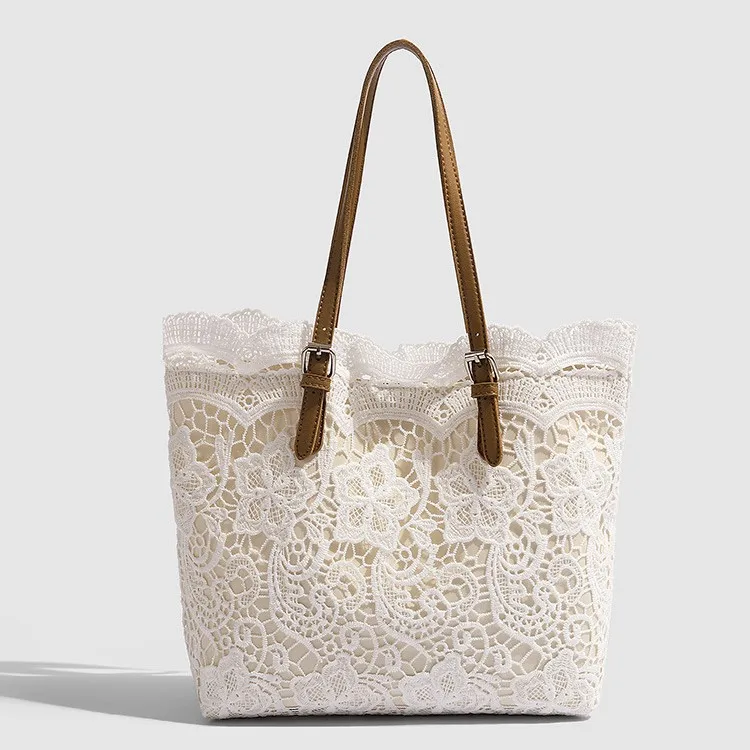 French Lace Tote 2025 Women's Large Capacity Commuter Bag Summer Hollow Hand Shoulder Designer Luxury Bag