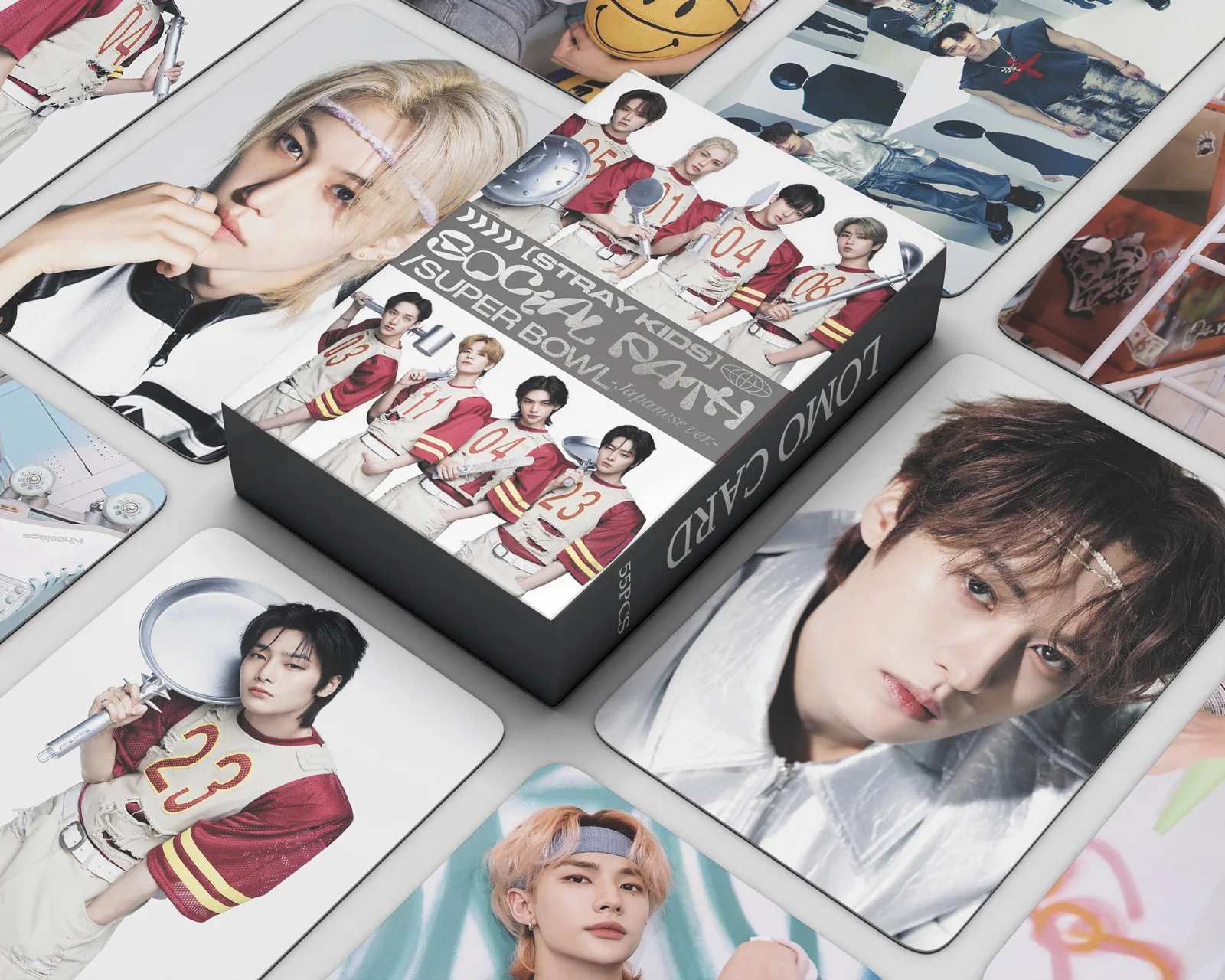 

55pcs/set Kpop straykids MAXIDENT Time out CIRCUS lomo card new album no easy photo card fan gift HD Double Side Fashion Postcar