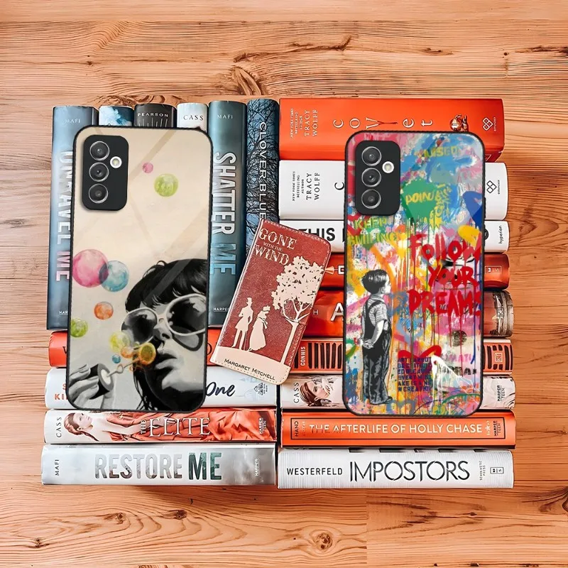 Custodia Per Telefono Street Art Banksy Graffiti Per Samsung S20 S30 S21 S32 S23 S8 S9 S10E Note 20 10 Pro Ultra Plus Cover Di Lusso In Vetro