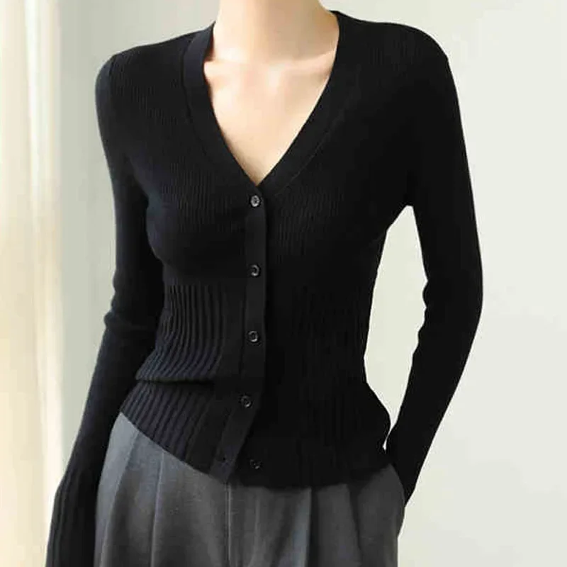 2025 м ĳ־  Ҹ v       Ʈ  ī  ž Knitwears A14