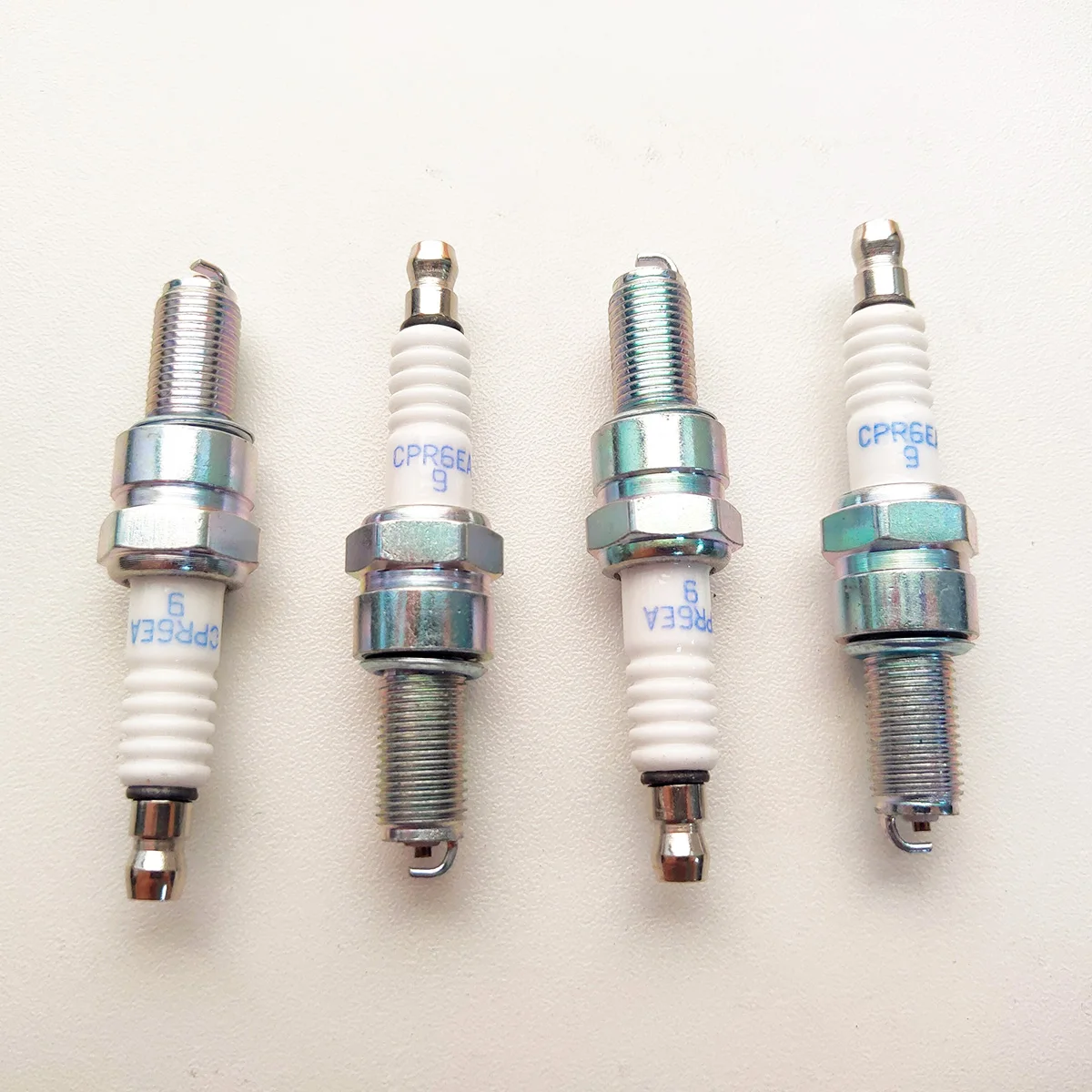 

4pcs Motorcycle CR8E Spark Plug For CR8E/CR8EB/CR8EK/CR8EVX/CR8EIX/CR9E/B8RTC Spark Plugs Motorbike Accesories