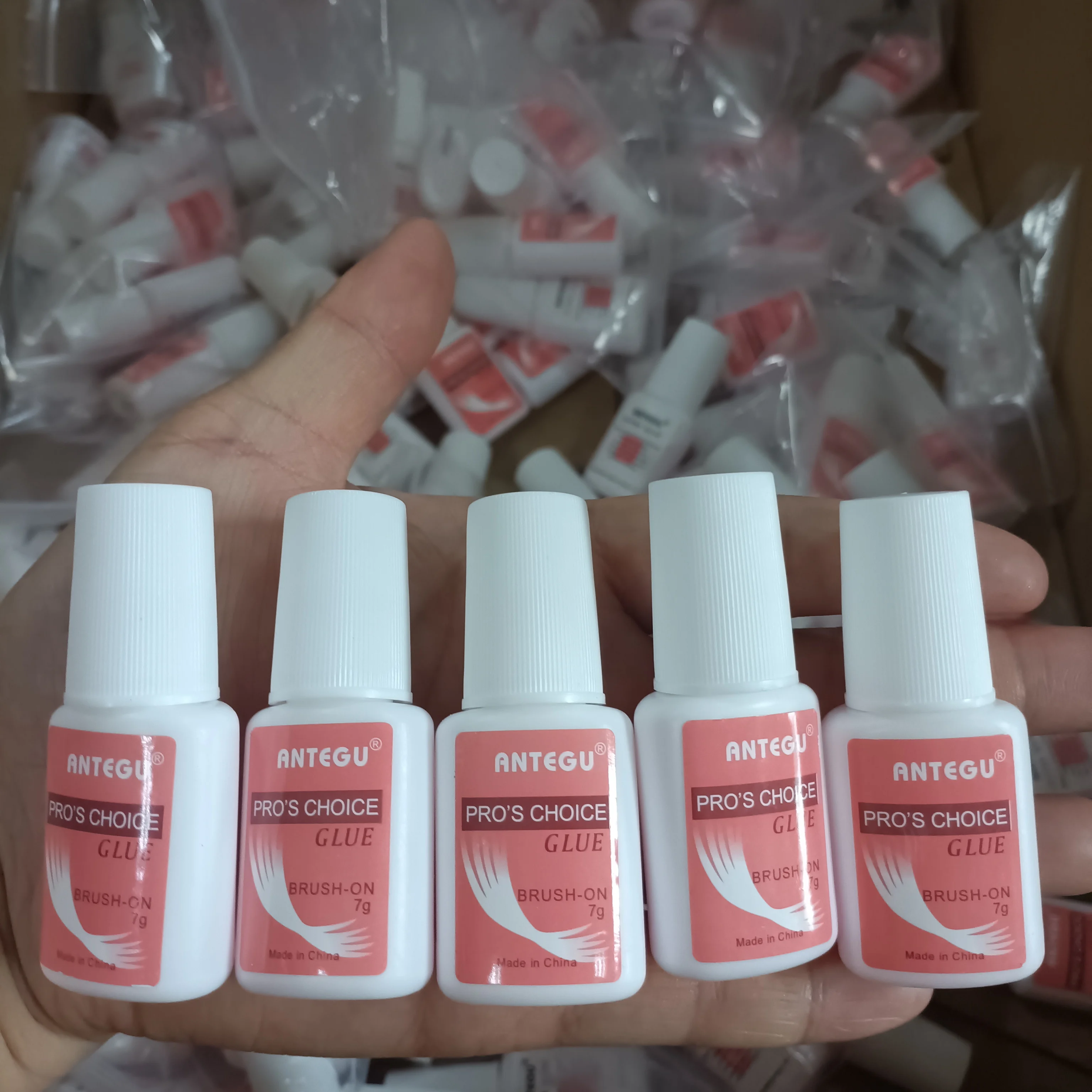 Nail glue 5PCS Quick Drying Nail Glue Super Strong Nail Rhinestones Glue for Acrylic Fake Tips Gel Manicure Tools (7g/bottle)
