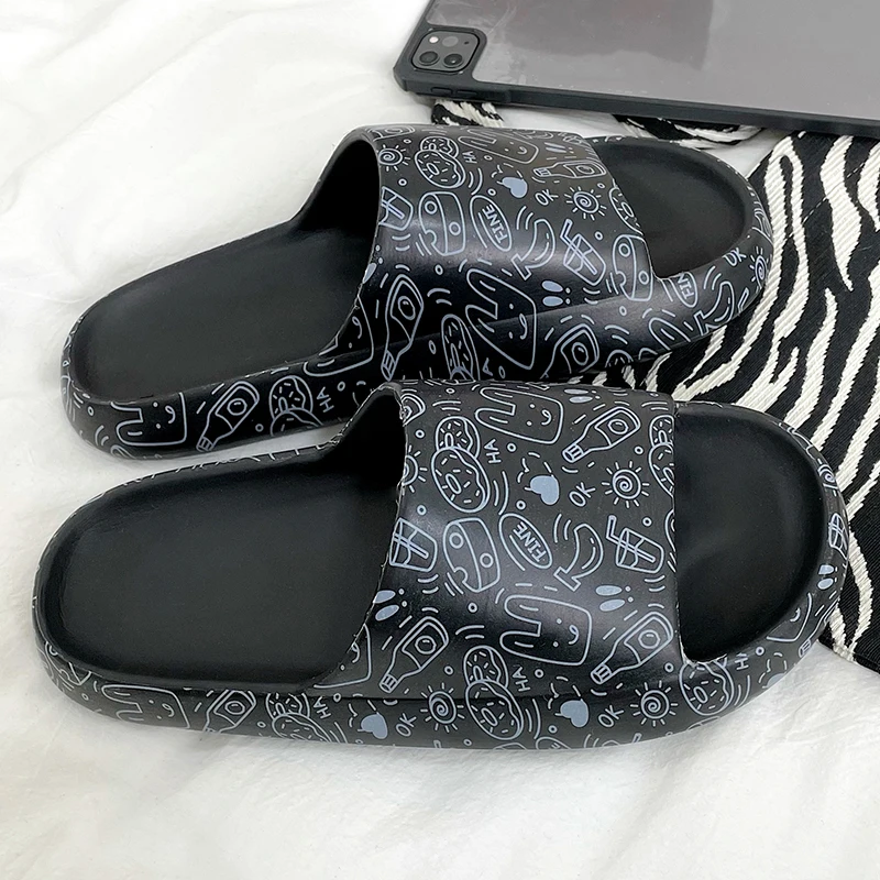 Fashion Men Slippers Summer Beach Sandals Printing Home Bathroom Anti Slip Shoes Suitable Indoor and Outdoor