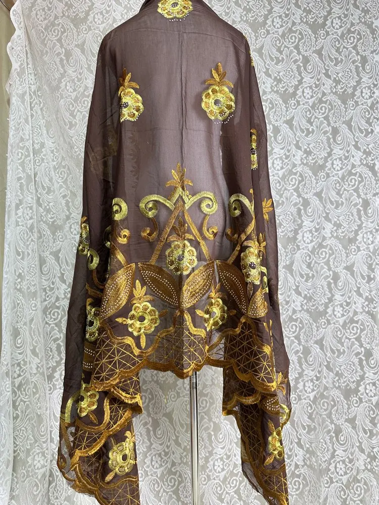 Großhandel 2mx1m Floral gemusterte ethnische Spitzenschals Muslime Bunte afrikanische Baumwolle Hijab Schals Crinkled Jersey Schals Sommer – Detail 12