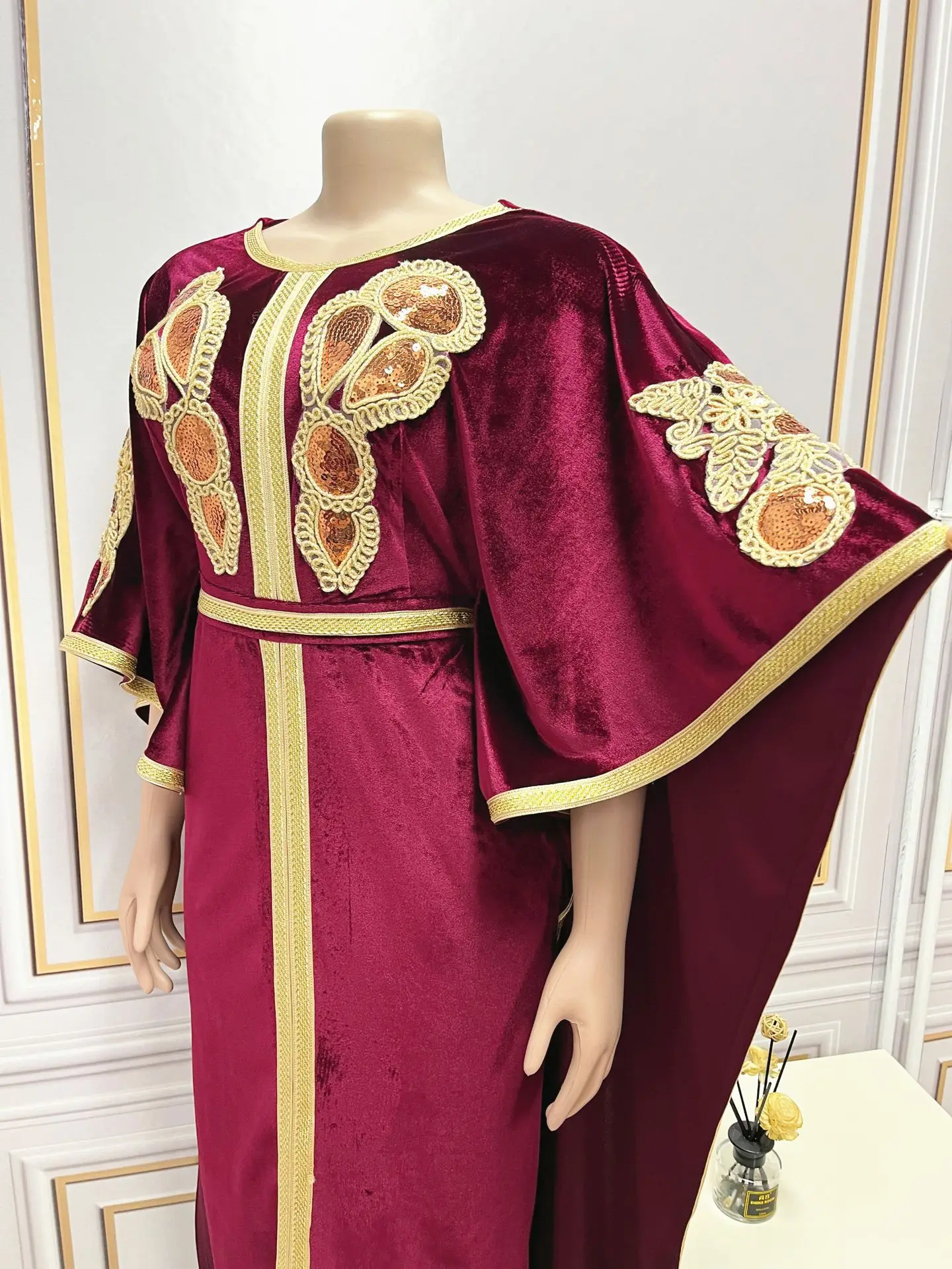 Women's Galabiyat Caftan Dubai Chic Sequins Batwing Sleeve Golden Velvet Ladies Abayas African Turkish Ramadan Muslim Dress