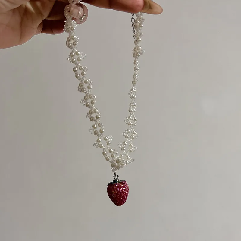 Portachiavi Con Fragola E Perle Finte | Simpatico Ciondolo Per Borsa | Accessorio Ragazza