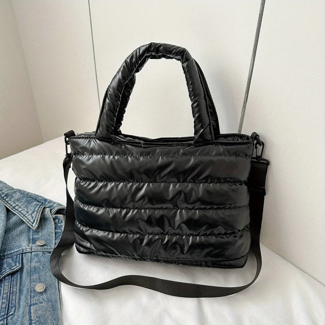 Stylish Durable Women's Tote Bag, Adjustable Crossbody Strap, Zipper Shoulder Bag for Winter Commuting Christmas Gifts Outings