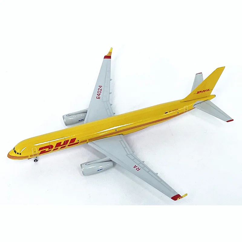 

Die cast TU-204C alloy plastic model of a famous airline aircraft, 1:500 scale toy gift collection, simulation display decorati