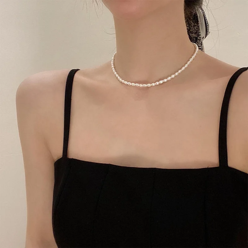 

New Rice Grain Fresh Water Small Pearl Necklace Female French Design Sense Accessories Collarbone Chain Temperament Choker
