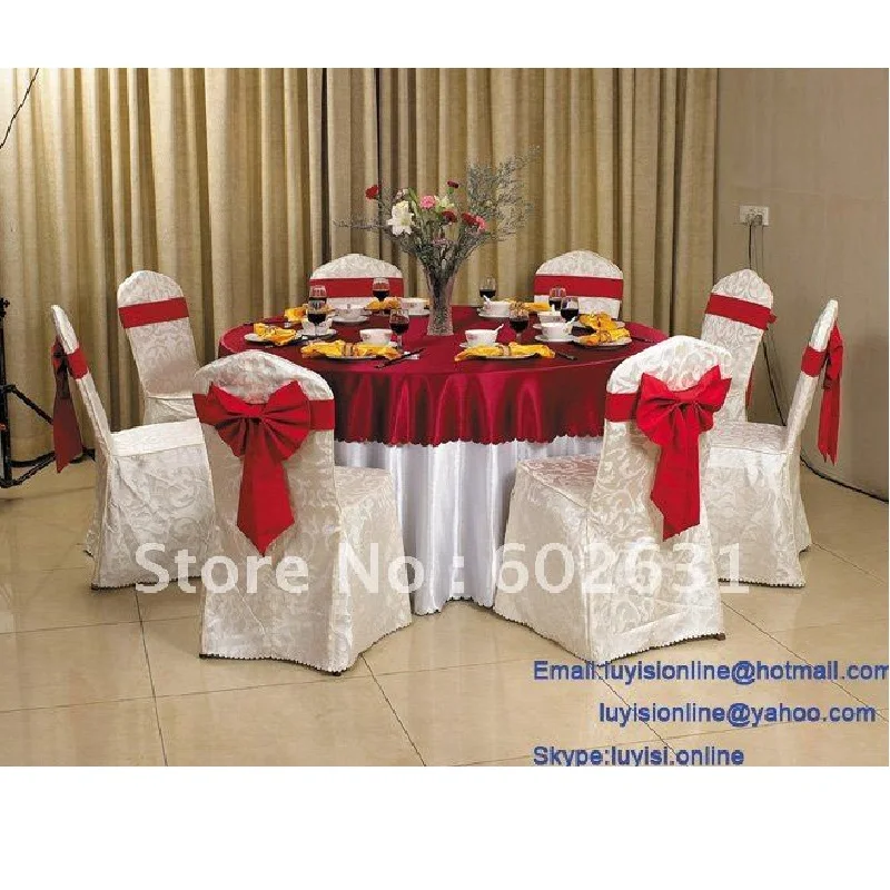 

Jacquard White Chair Cover With Red Bowknot
