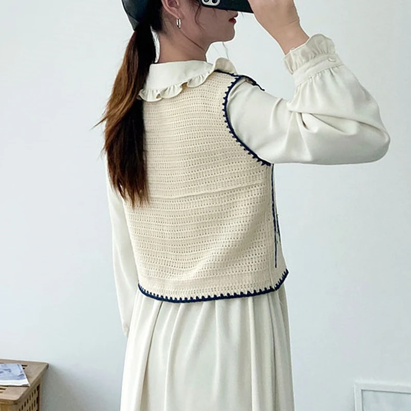 New Korean Knitted Vest Women's Vintage Embroidery Hooked Flower Knitted Sweatshirt Sweatshirt Tank Top Sleeveless Coat Spring/S