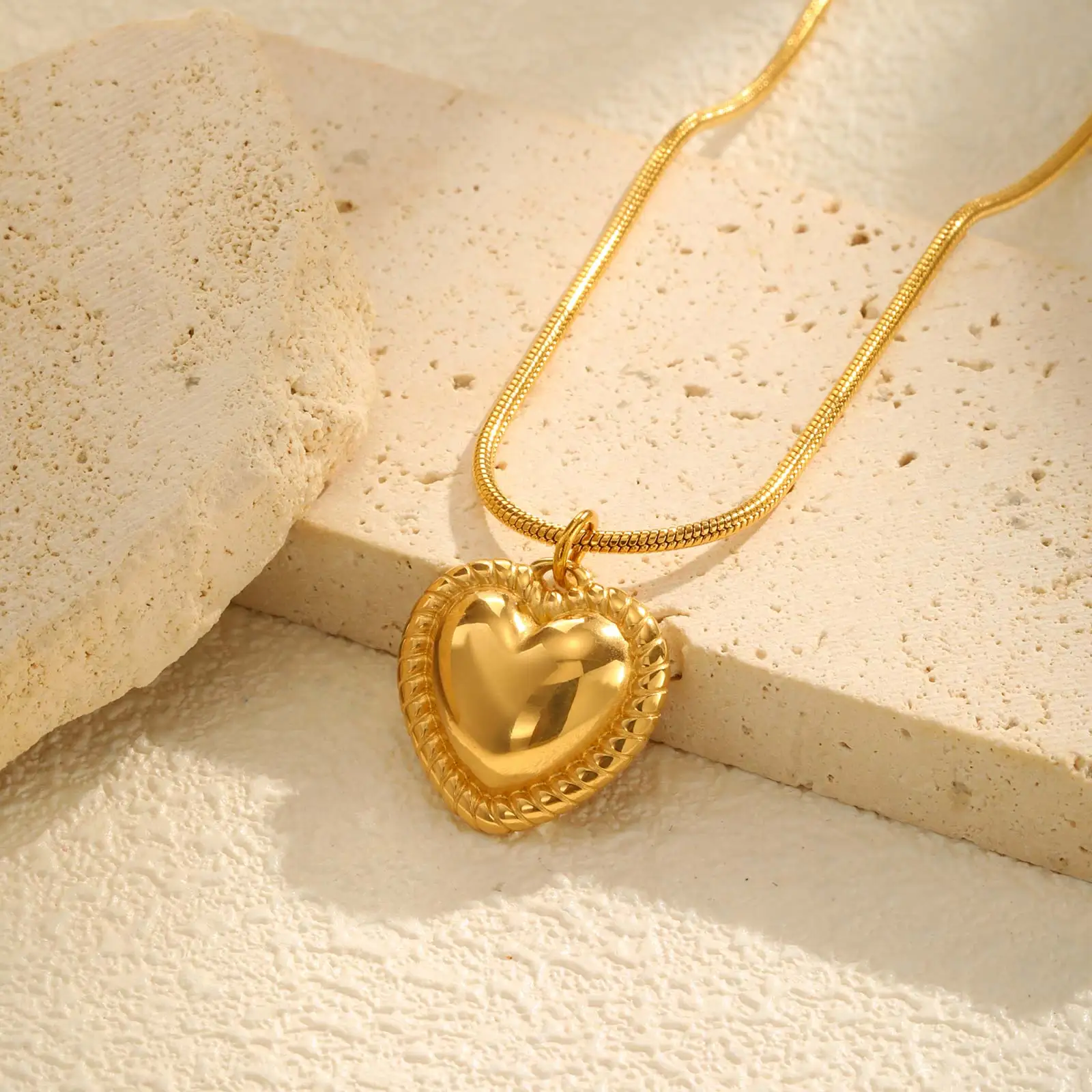 Collar corazón acero inoxidable chapado en oro regalo mujer_voghion.com
