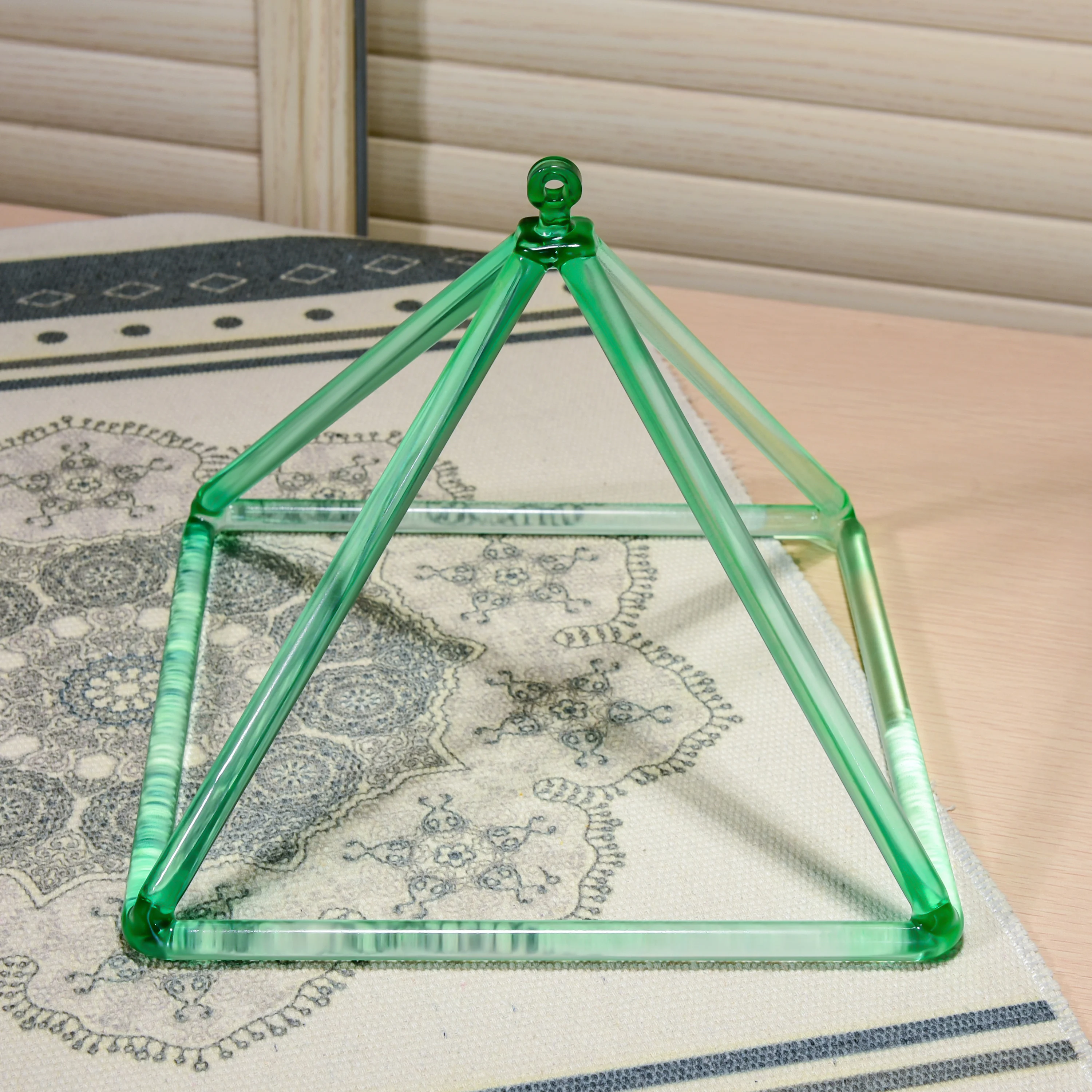 

SITSANG-Perfect Pitch Green Crystal Singing Pyramid for Yoga, Relaxed, 4.5 inch