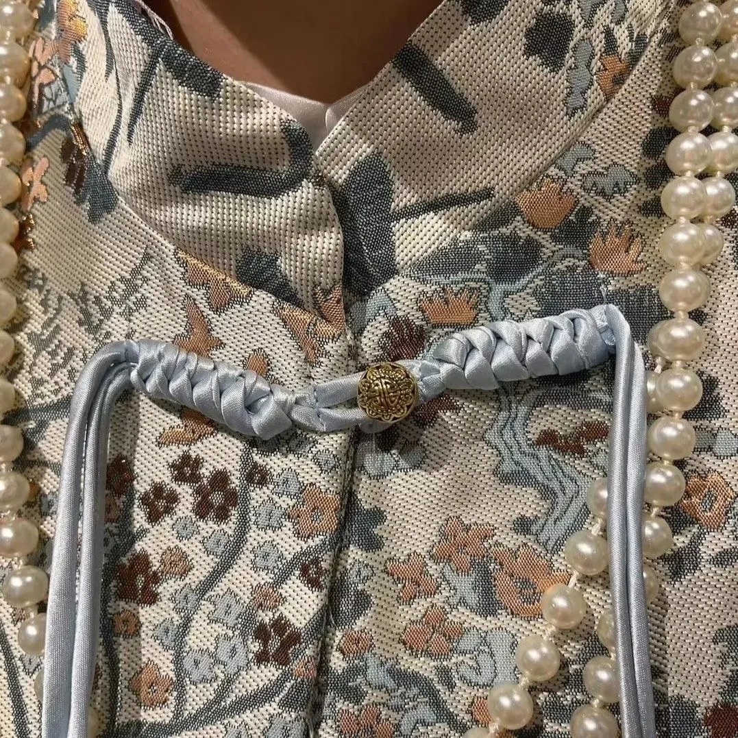 Women Cheongsam Waistcoat Chinese Sstyle Women's Embroidered Patchwork Vest Cheongsam Collar Buckle Lady Versatile Sleeveless Jacquard Vest Coat