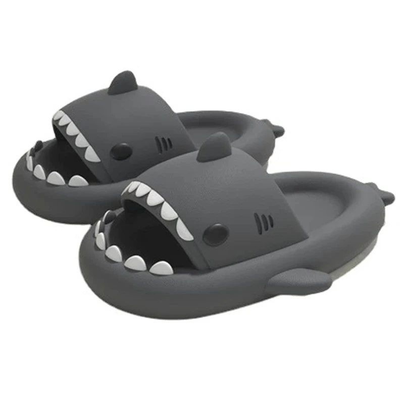 Comwarm Niedliche Hai-Hausschuhe für Damen und Herren, Outdoor-Licht, rutschfeste Strandsandalen, modische Cartoon-Flip-Flops, Sommerhaus-Hausschuhe – Detail 2