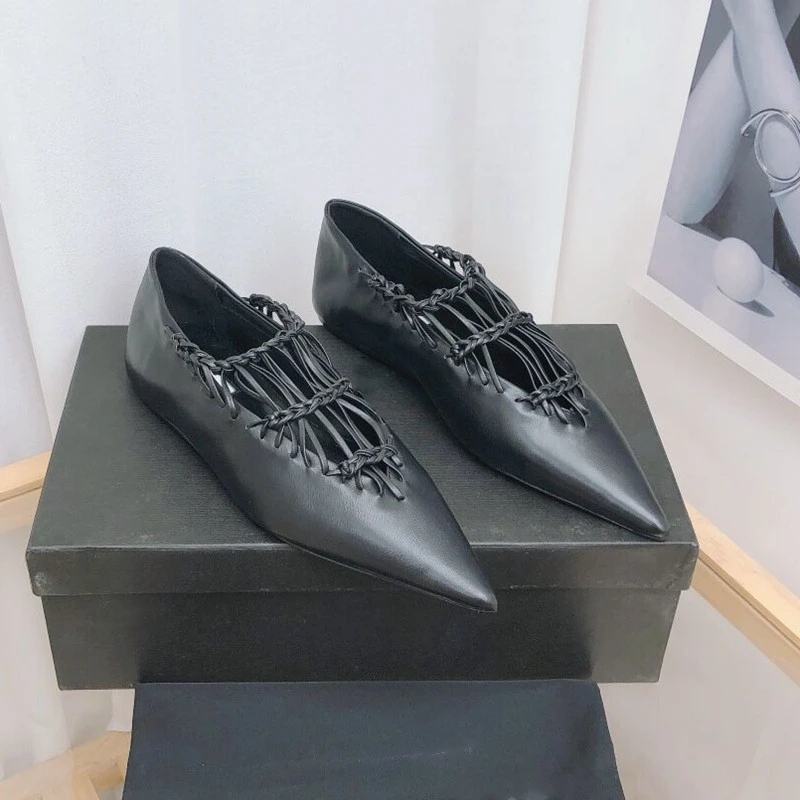 

New pointed witch flat bottom grandma shoes 2022 spring and summer fashion Korean shallow mouth casual women's shoes