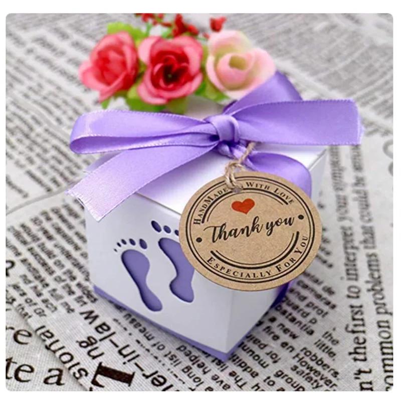 Detail kraft darčekových štítkov s textom ďakujem