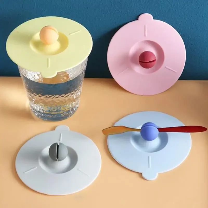 Reusable Silicone Cup Cover Round Anti-dust Tea Coffee Sealed Suction Cup Lids with Spoon Holder Bottle Cover Cup Accessories