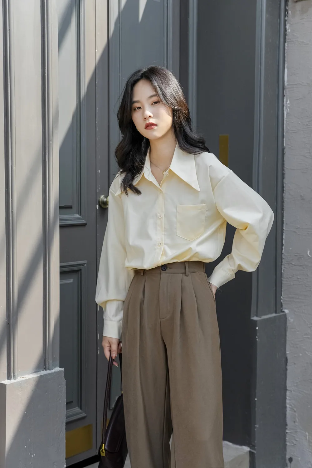 Description Picture 5 of itemFrench Elegant Look Younger Instantly Shirt Women's Retro Spring Turn-down Collar Long  Sleeve Blouse Casual Office Lady Clothes