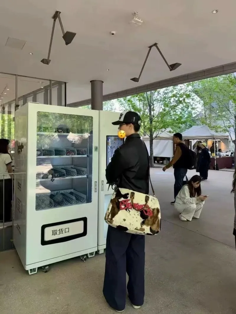 Women Soft Plush Hand Bag New Winter Leopard Cow Print Tote Bags Female Pu Leather Underarm Bags Furry Fluffy Shoulder Bag