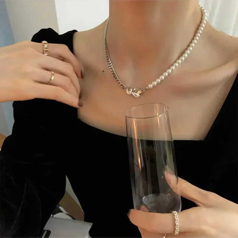Hot Geometric Designer Simple Box Artificial Pearl Necklace 2023 New Female INS Cold Wind Zircon Mosaic Clavicle Chain Accessory