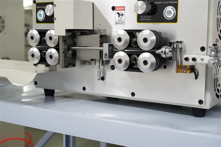 Double Layer Wire Stripping Cutting Machine WPM-YHT4 i