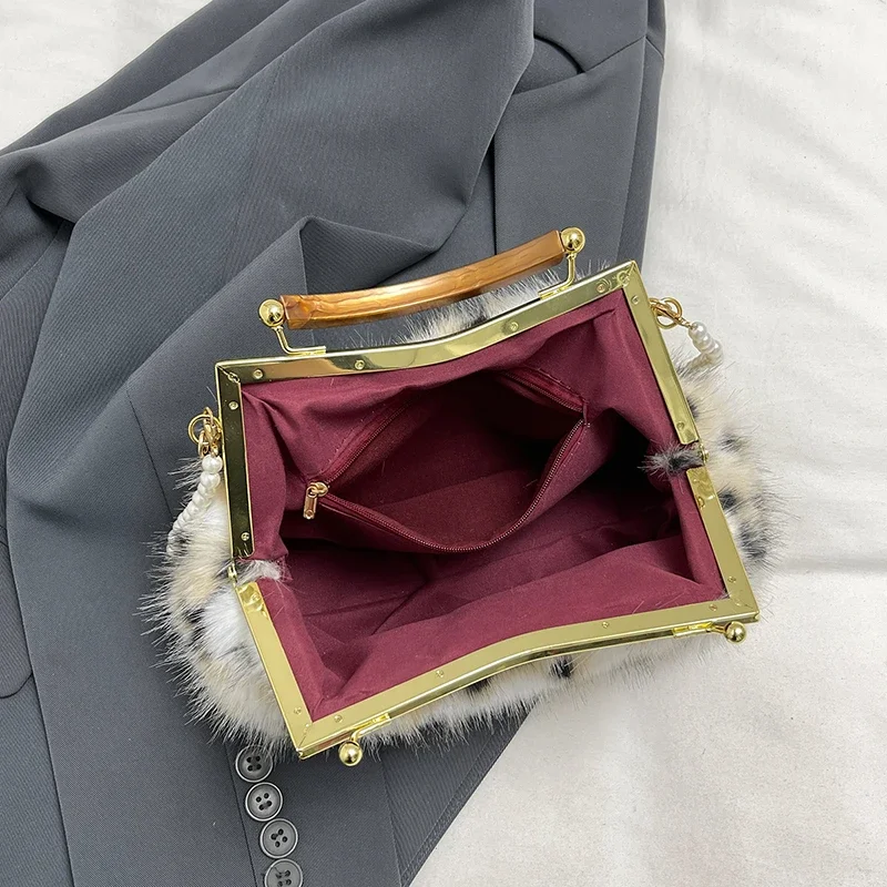 Winter Furry Evening Clutch Bag Designer Shell Handbag Women Luxury Leopard Faux Fur Wedding Purse Plush Crossbody Bag