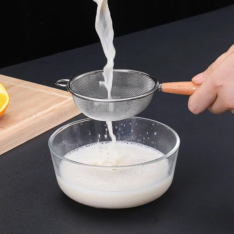 Kitchen Utensils Set Stainless Steel Colander with Wooden Handle Multi-function Filter Mesh Flour Sieve Baking Tools Heat Oil Insulation Grid