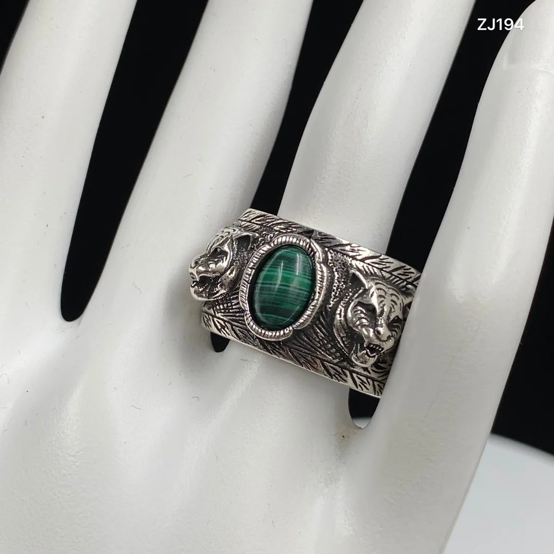 

Vintage Green Turquoise Double Tiger Head Dominant Personality Ring