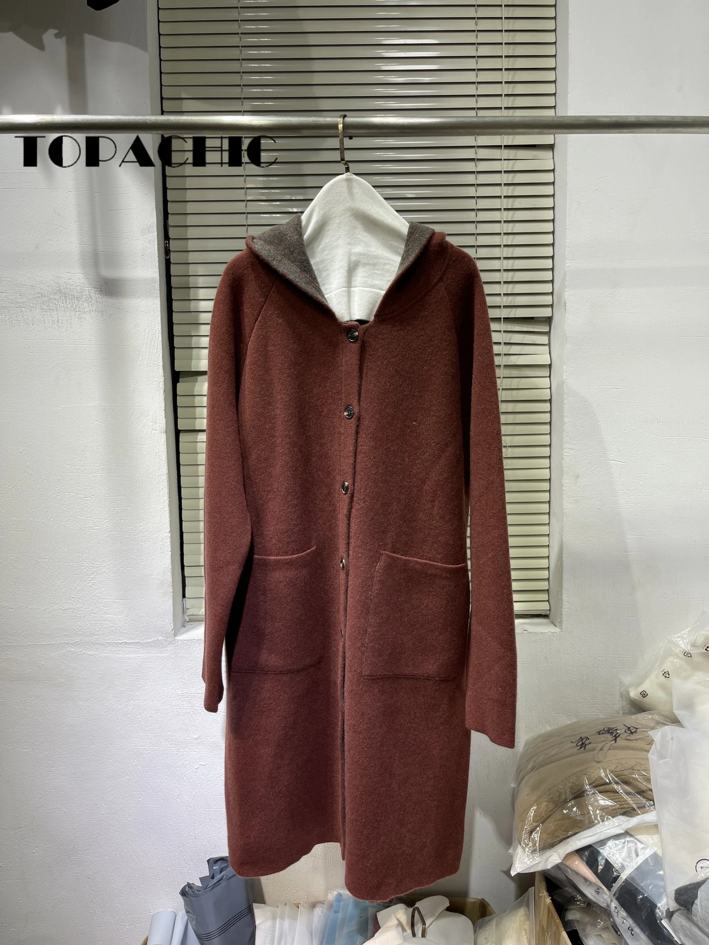 Рисунок 4 - Женский однобортный Кардиган с капюшоном TOPACHIC