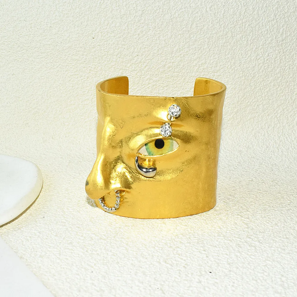 Exaggerated Vintage Alloy Plated Eyes Cuff Bracelet For Women Fashion Jewelry Hand Open Bracelet Accessory
