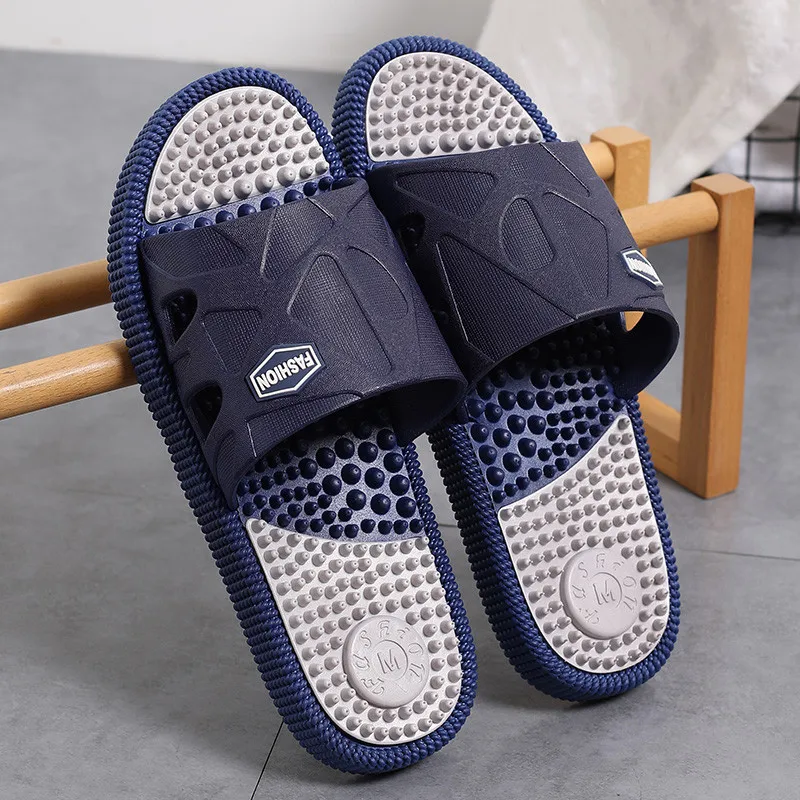 New Massage Slippers Men Home Bathroom Anti-skid Home Slippers Comfort Summer Fashion Beach Sandals Male Casual Flip Flops