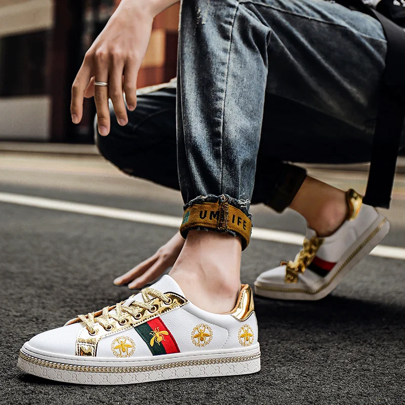 2024 New Men's Shoes Autumn Breathable Casual Versatile Board Shoes Men's European Station Trend Men's Embroidered Board Shoes