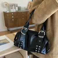 Sac à bandoulière pour femme en cuir PU tendance avec rivets, sac de moto pour fille branchée, sac sous le bras pour femme, grand sac à main pour femme, noir 2
