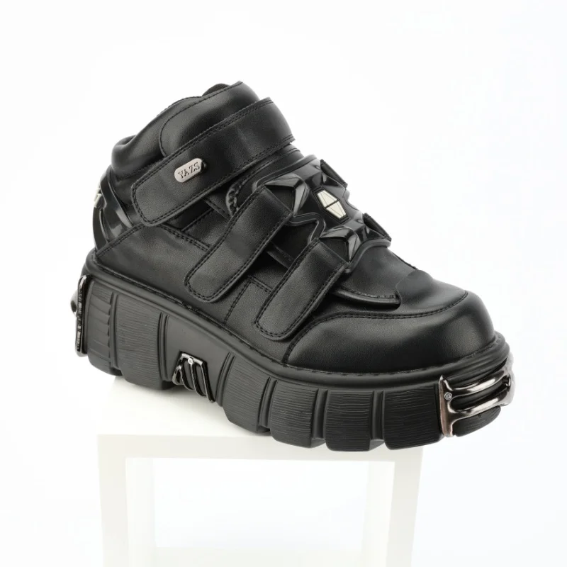 Metal Toe Platform Punk Flats Black Gothic Casual Shoes Thick Bottom Flat Platform Sneakers Ladies New Style Runway Shoes