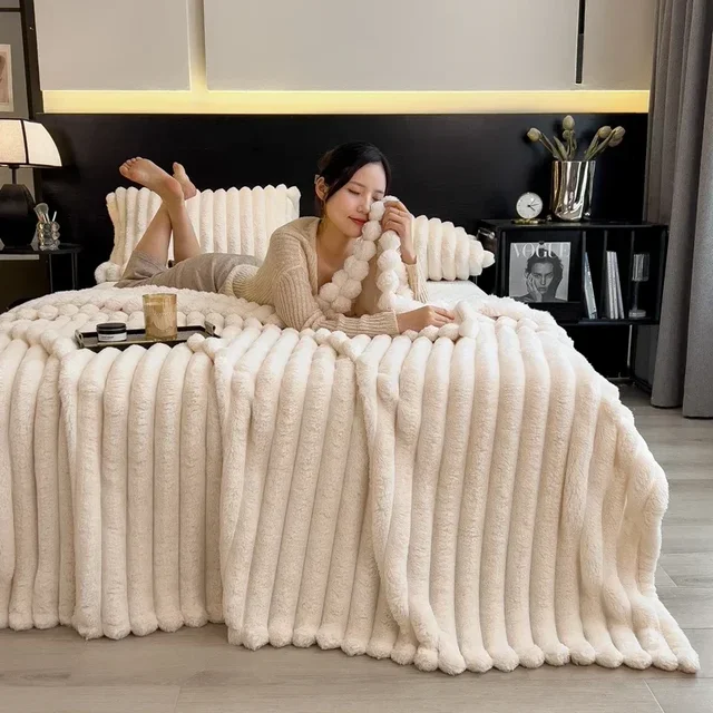 Nouvelles couvertures en peluche de lapin artificiel pour l'automne, couvertures chaudes pour lits, couvertures en polaire corail douces pour canapé, draps de lit confortables et épais 1