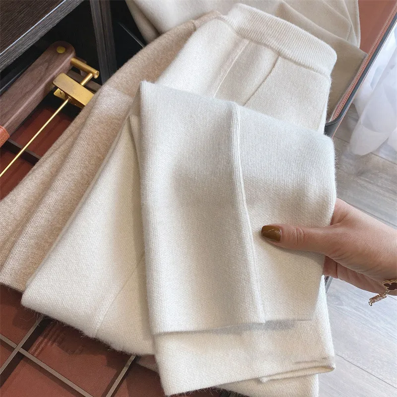 

2024 Thick Loose Straight Wide-Leg Casual Cropped Cashmere Knitted Radish Grandma's Pants Women Wholesale